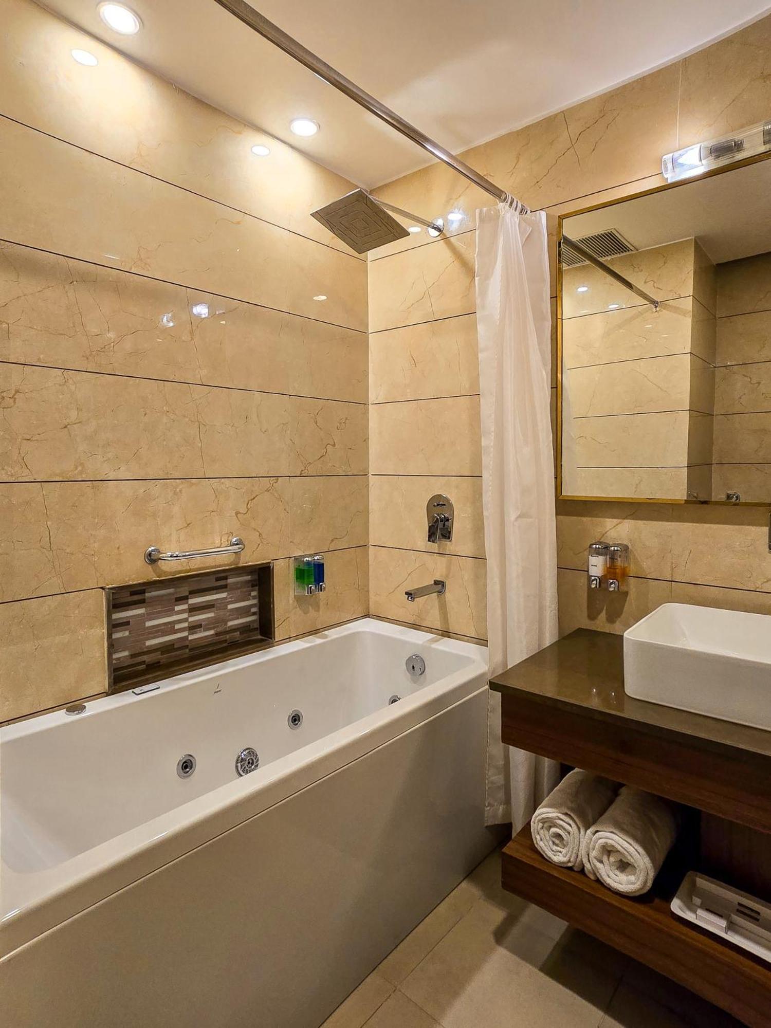 Grand View Hotel Далхаузи Экстерьер фото